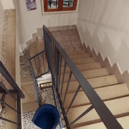 Πανσιόν Le Finestre Sul Borgo 3*