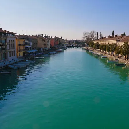 Vendégház Le Finestre Sul Borgo Peschiera del Garda