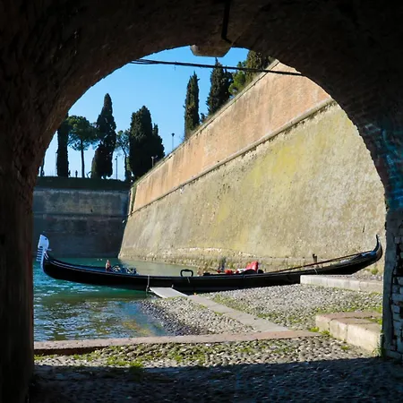 Vendégház Le Finestre Sul Borgo Peschiera del Garda