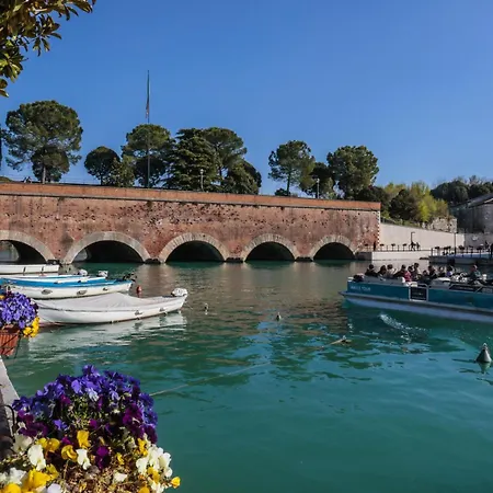 Vendégház Le Finestre Sul Borgo 3*