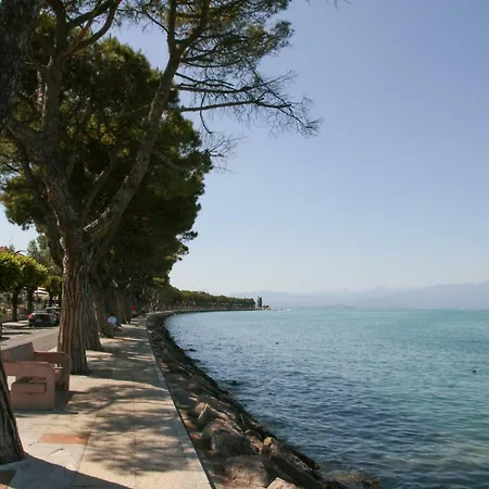 Vendégház Le Finestre Sul Borgo Peschiera del Garda