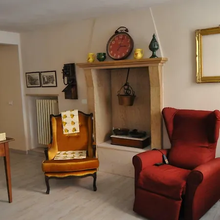 Le Finestre Sul Borgo Πανσιόν