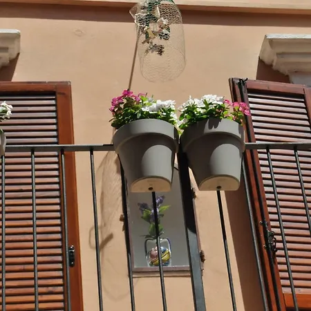 Le Finestre Sul Borgo 3* Πεσκιέρα ντελ Γκάρντα