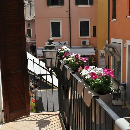 Le Finestre Sul Borgo Vendégház 3*