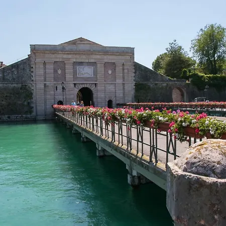 Le Finestre Sul Borgo Vendégház