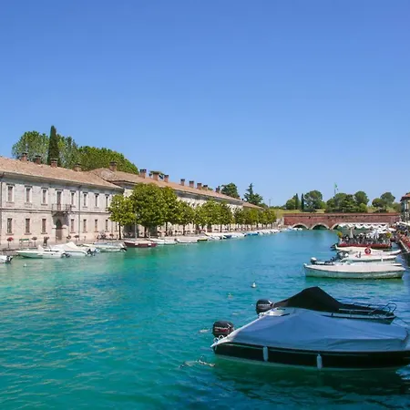 Vendégház Le Finestre Sul Borgo Peschiera del Garda